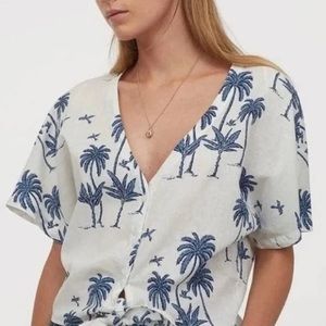 H&M Blue and White Palm Tree Print Top Size L